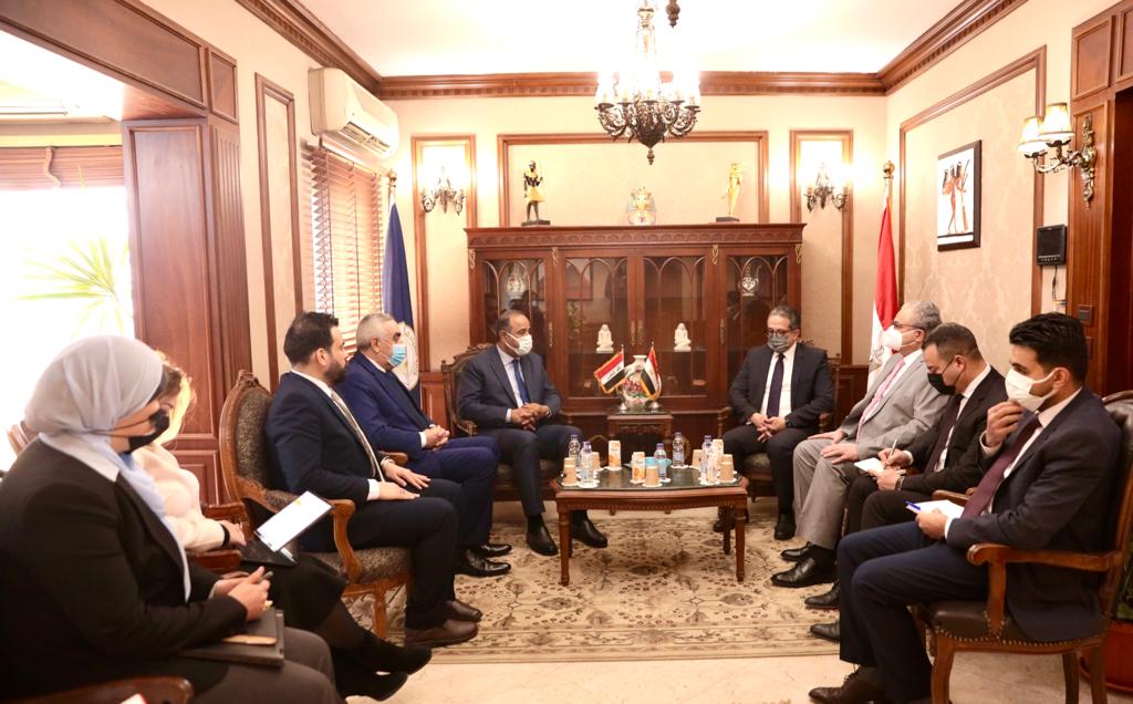 وزير السياحة يلتقي نظيره العراقي لبحث سبل التعاون
