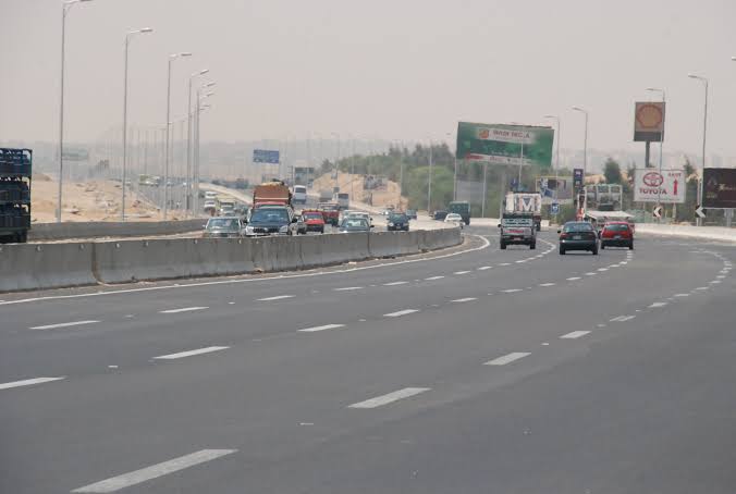 خدمات مرورية لتنفيذ كوبري سيارات يربط الطريق الدائري بالقاهرة الجديدة