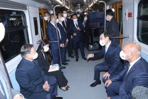 تفاصيل جولة الرئيس الكوري في ورشة عمرة قطارات الخط الثالث للمترو