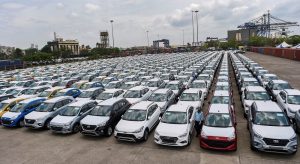 مبيعات سيارات الركاب في الهند تهبط لأدنى مستوياتها بالربع الأخير من 2021