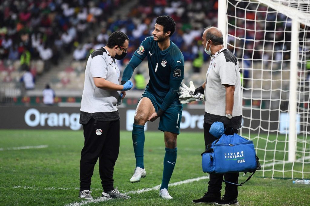 منتخب مصر يكشف طبيعة إصابة محمد الشناوي وحمدي فتحي