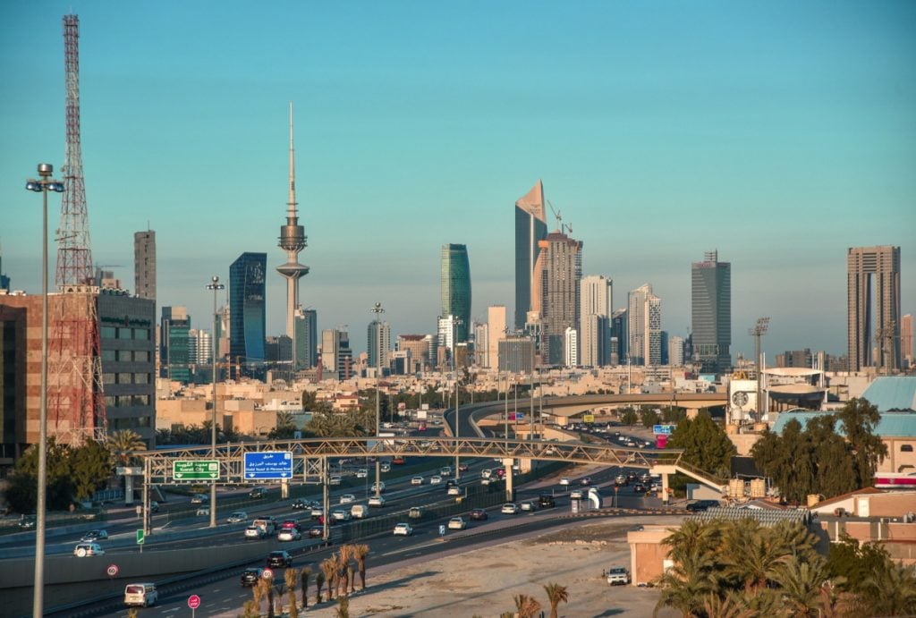 وفد رجال أعمال من الكويت يبحث فرص الاستثمار المشتركة مطلع أكتوبر