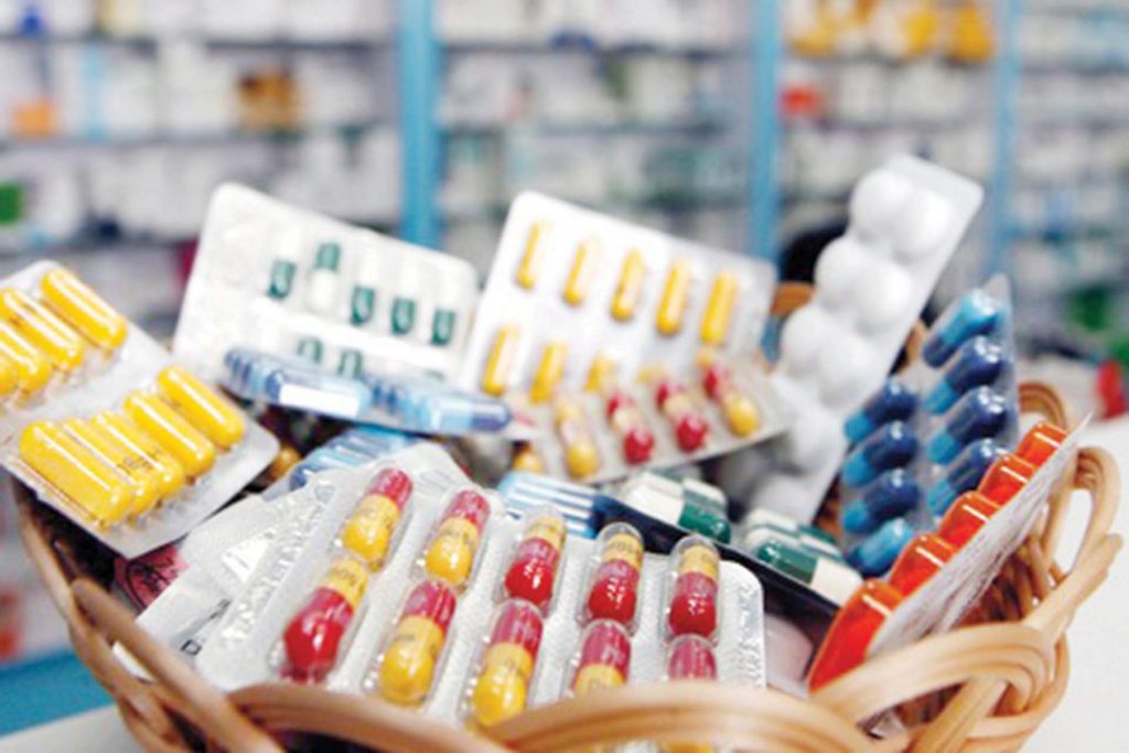 «صيدليات الإسكندرية» تطالب بالتصدى لظاهرة بيع الأدوية عبر الإنترنت