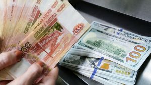 وزارة المالية الروسية تعلن اعتزامها سداد ديونها الخارجية بالروبل