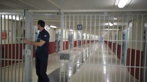 أمريكا تغلق كافة السجون مؤقتًا بسبب مشاجرة بين السجناء بتكساس