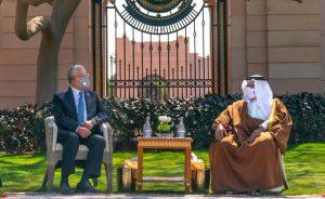 رئيس مجلس النواب يلتقي ولي عهد مملكة البحرين لتعزيز العلاقات