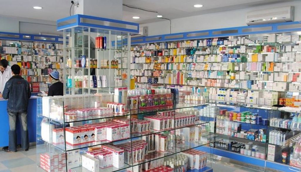 «الصيدليات» تقترح على «الوزراء» إزالة أسعار عبوات الأدوية لمواجهة أزمة البيع بـ3 أثمان