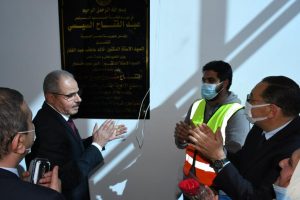 محافظ الشرقية ورئيس جامعة قناة السويس يفتتحان مصنع الأدوية التعليمي لكلية الصيدلة