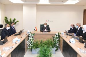 وزير الإنتاج الحربى يعقد أول اجتماع بمقر الوزارة بالحي الحكومي في العاصمة الإدارية (صور)