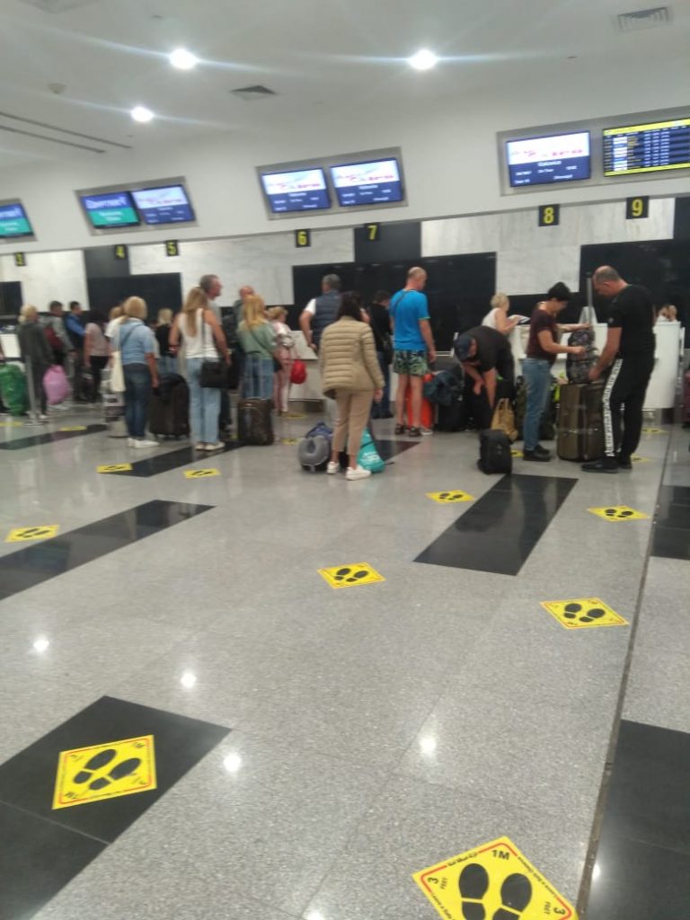 الحكومة: تسيير رحلات من مصر لنقل السائحين الأوكرانيين لدول الجوار الأوكرانى (صور)