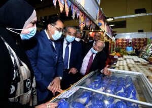 «بتخفيضات 20-25%».. رئيس الوزراء يفتتح معرض «أهلا رمضان» الرئيسي بالقاهرة