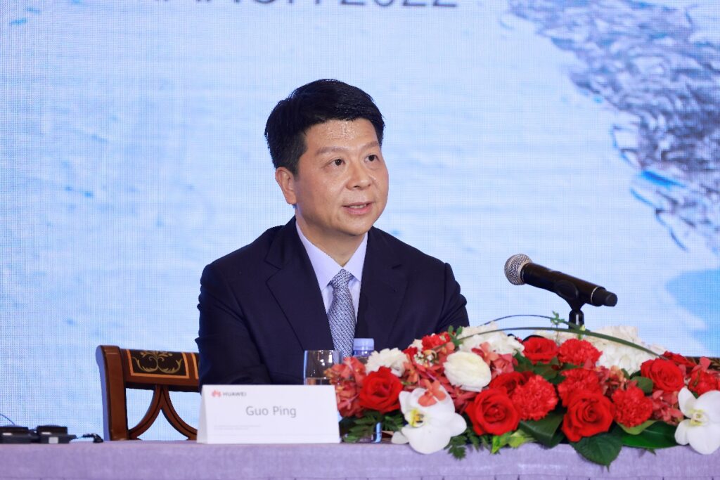 إيرادات «هواوي» تسجل 636.8 مليار يوان صيني خلال 2021