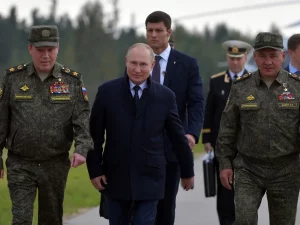 رويترز : بوتين يسمح لمقاتلين من الشرق الأوسط بالانضمام لجبهة القتال فى أوكرانيا