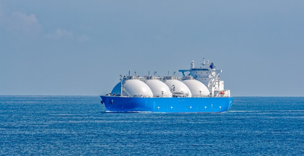 قناة السويس تجدد تخفيضات ناقلات LNG العاملة بين أمريكا وآسيا حتى نهاية ديسمبر المقبل