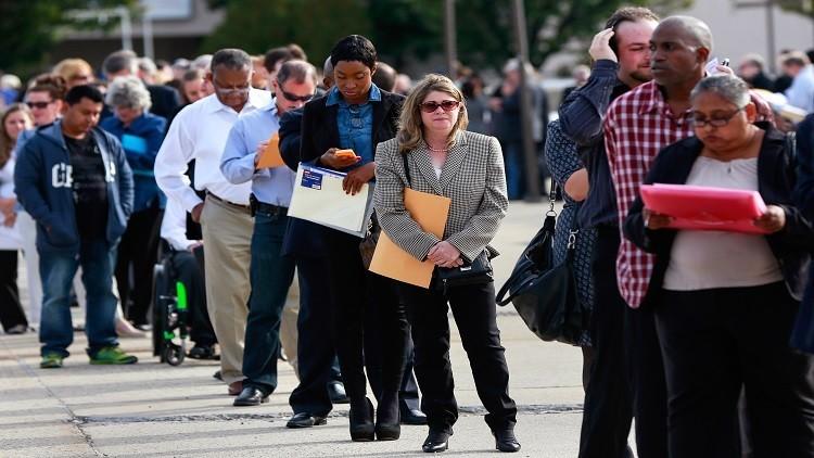 تراجع طلبات إعانة البطالة في أمريكا بأكثر من المتوقع الأسبوع الماضي