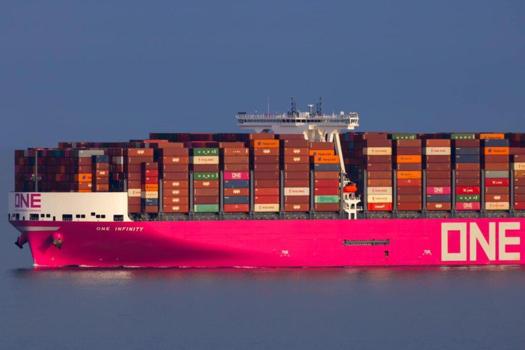 تقرير دولي : 20% من سفن الحاويات عالميا تزيد عمرها عن 20 عاما