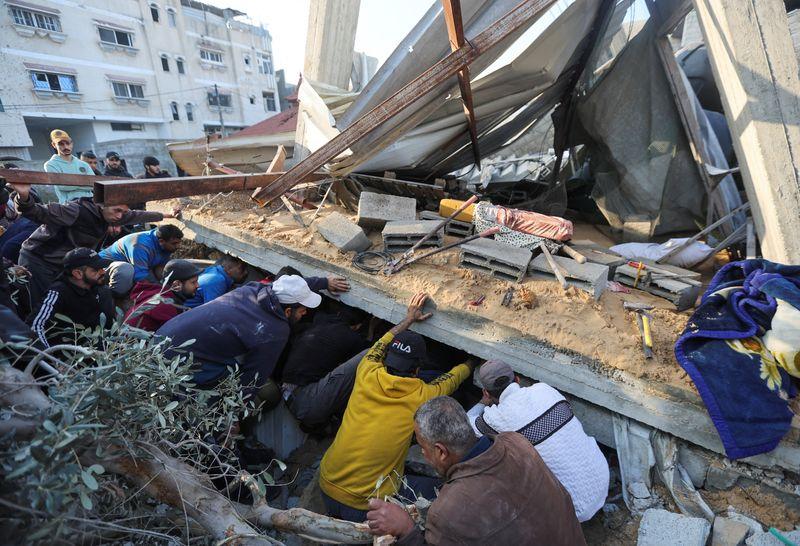 الخارجية الفرنسية تعلن مقتل أحد عامليها في هجوم إسرائيلي على رفح