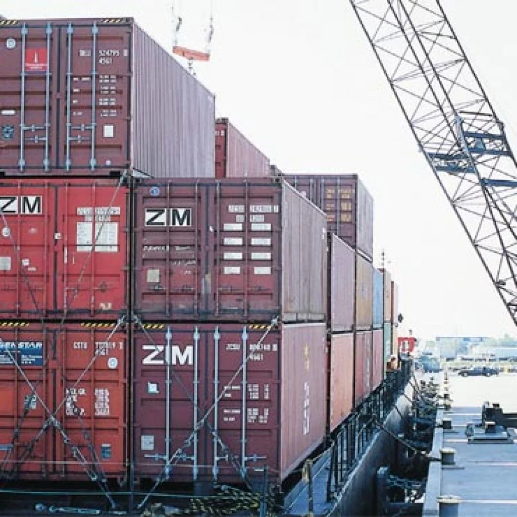 مصادر: القابضة للنقل البحري توافق على تصفية العربية المتحدة للشحن والتفريغ