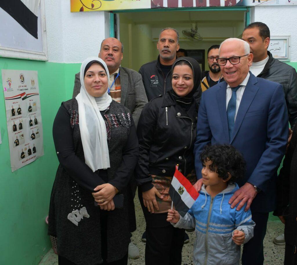 محافظ بورسعيد :المرأة والشباب وكبار السن أيقونات الانتخابات الرئاسية