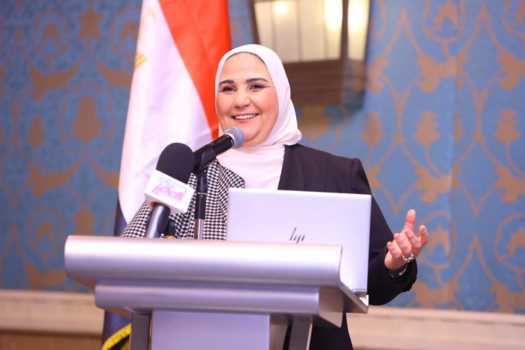 وزيرة التضامن تشهد توقيع عقد شراكة بين «إينوفت وسيرا للتعليم» مع مجموعة نهضة مصر