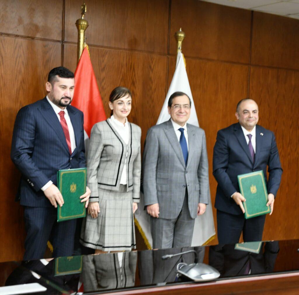 توقيع مذكرة تفاهم بين «تاون جاس» و«سى آى إس جاز» الرومانية فى مجال الغاز الطبيعى