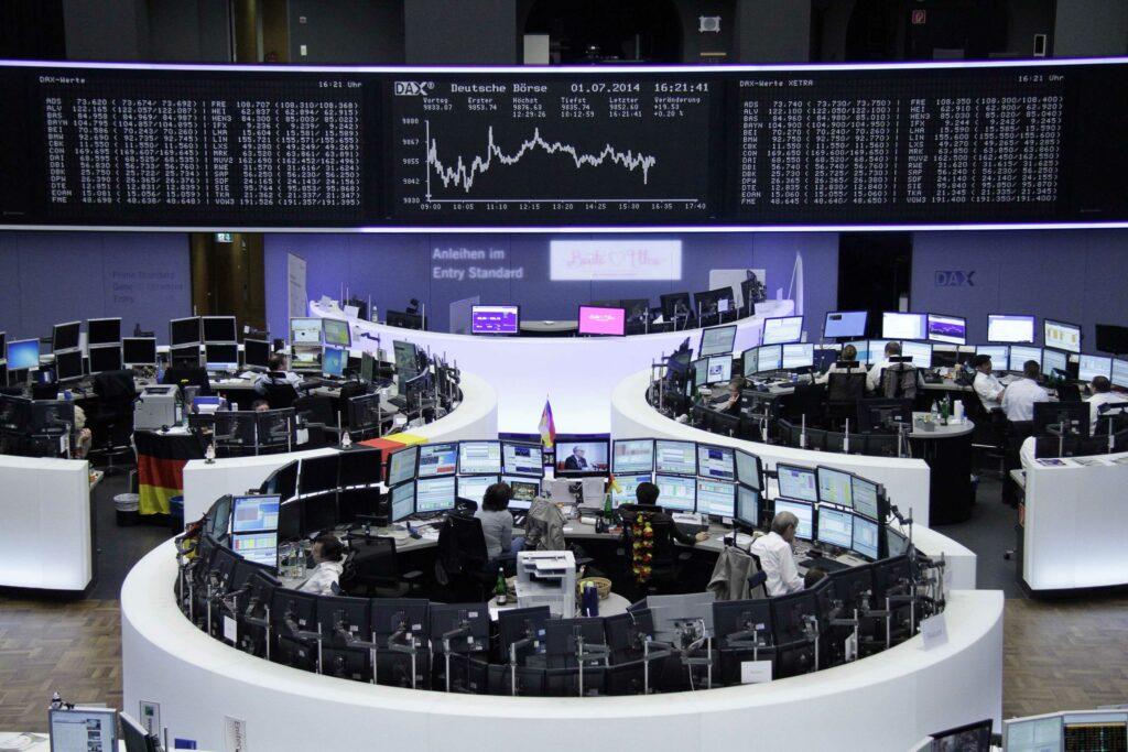 الأسهم الأوروبية ترتفع وسط ترقب لبيانات اقتصادية هامة