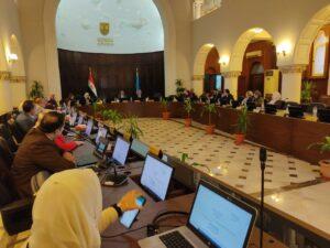 جامعة الإسكندرية تناقش استعدادات امتحانات التيرم الأول وخطة التحول الرقمي