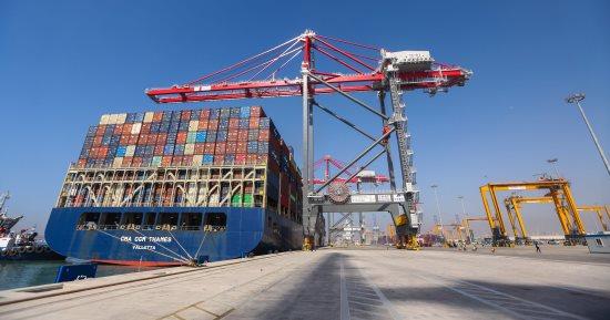 «ميناء الإسكندرية» تدرس إلغاء مناقصة إدارة وتشغيل القطاع الخاص لمحطة الصب الجاف النظيف بالدخيلة