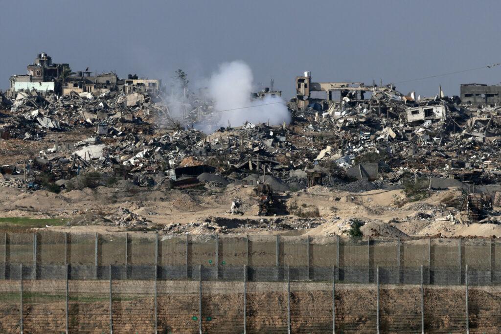 مصر والكويت تؤكدان مواصلة التنسيق لوقف الاعتداءات الإسرائيلية ضد غزة وإنفاذ المساعدات