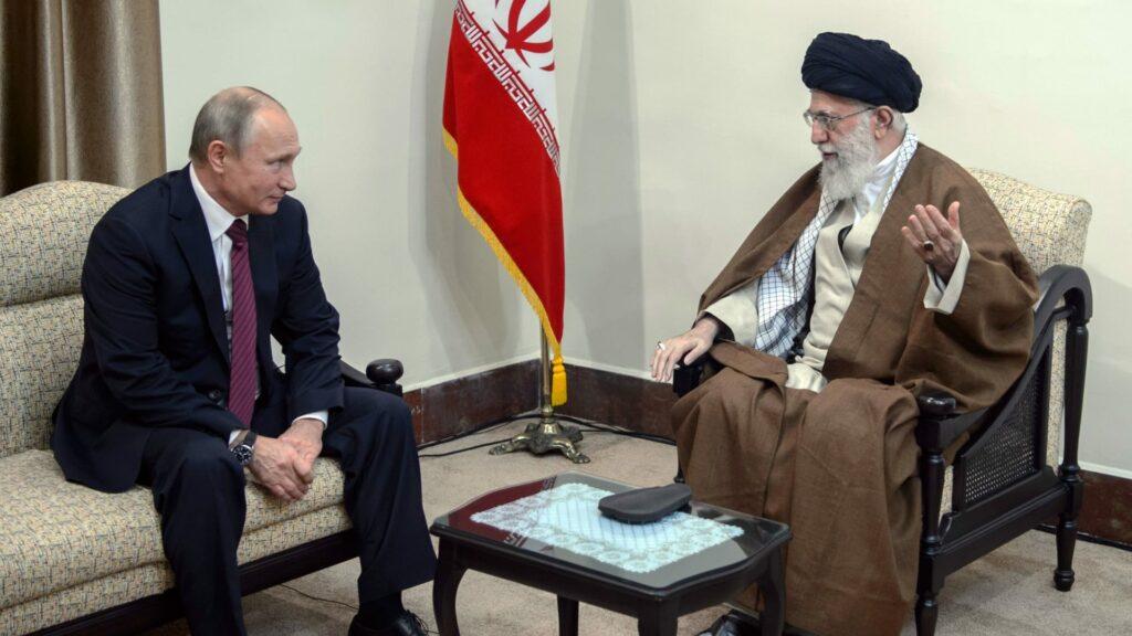 «بوتين» يتعهد بتوثيق العلاقات بين روسيا وإيران بعد زيارة نادرة للخليج