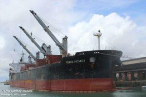 ميناء سفاجا يصدر 47 ألف طن فوسفات إلى الصين