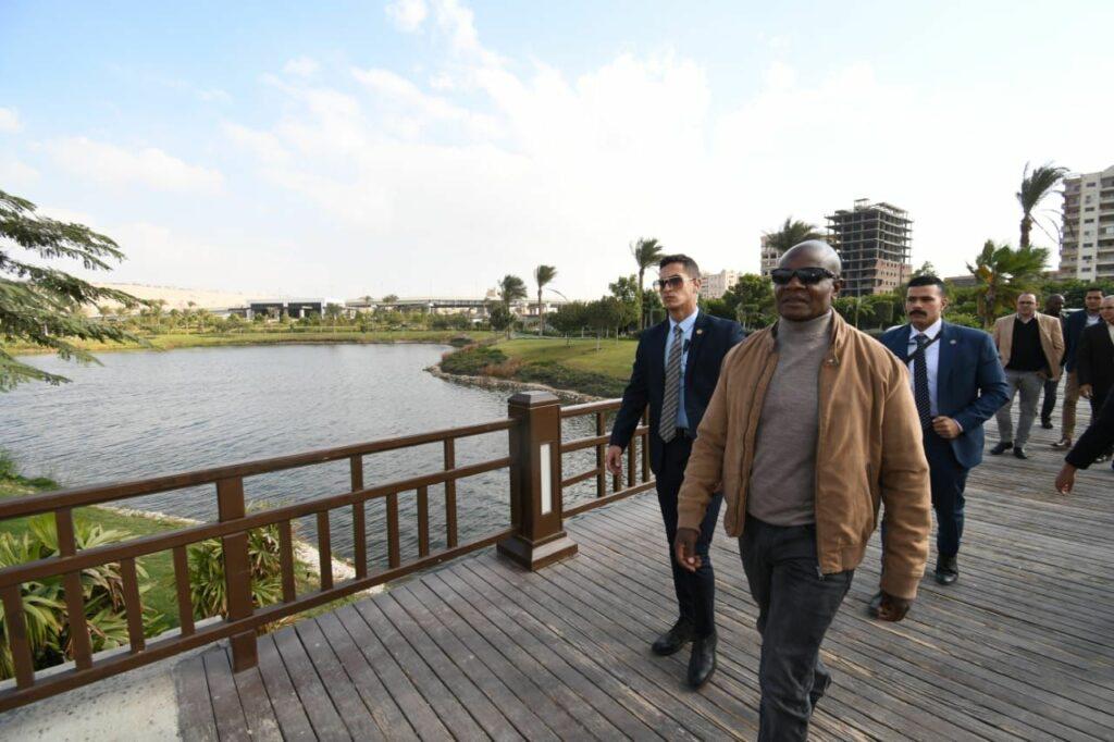 وزير الإسكان الزيمبابوى يزور مشروعات العاصمة الإدارية وتطوير القاهرة