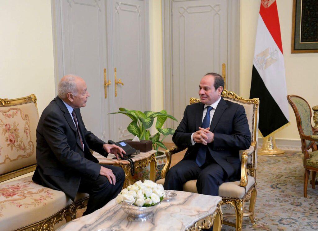 السيسي يستقبل أبو الغيط ويؤكد استمرار نهج مصر الداعم لجامعة الدول