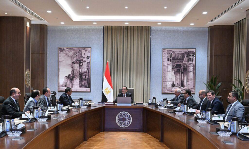 رئيس الوزراء يوجه ببدء تنفيذ مشروع تطوير الصورة البصرية لمحور جامعة الدول العربية