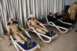 الداخلية تنظم حملات للتبرع بالدم في معاهد معاوني الأمن (صور)