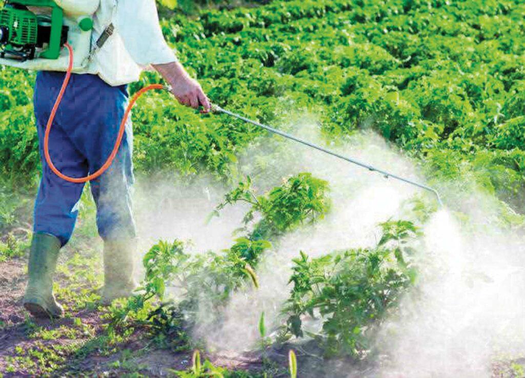 «الزراعة» تطلق حملة لإحكام الرقابة على تداول المبيدات والأسمدة والمخصبات