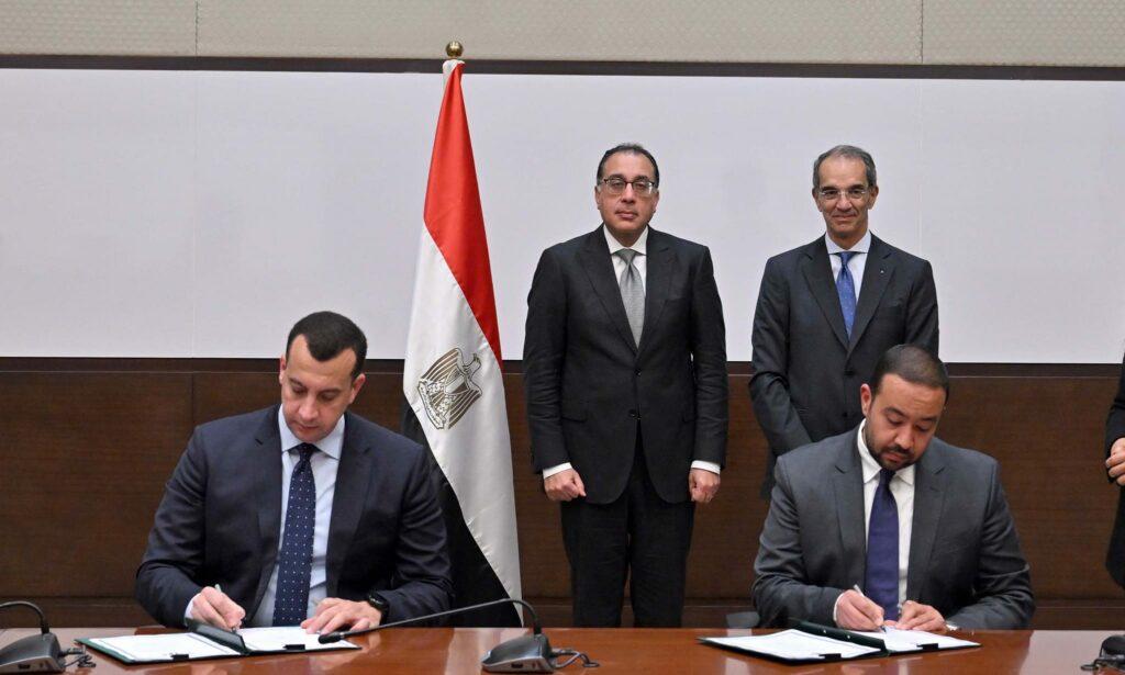 المصرية للاتصالات تحصل على رخصة تشغيل خدمات الجيل الخامس للمحمول مقابل 150 مليون دولار