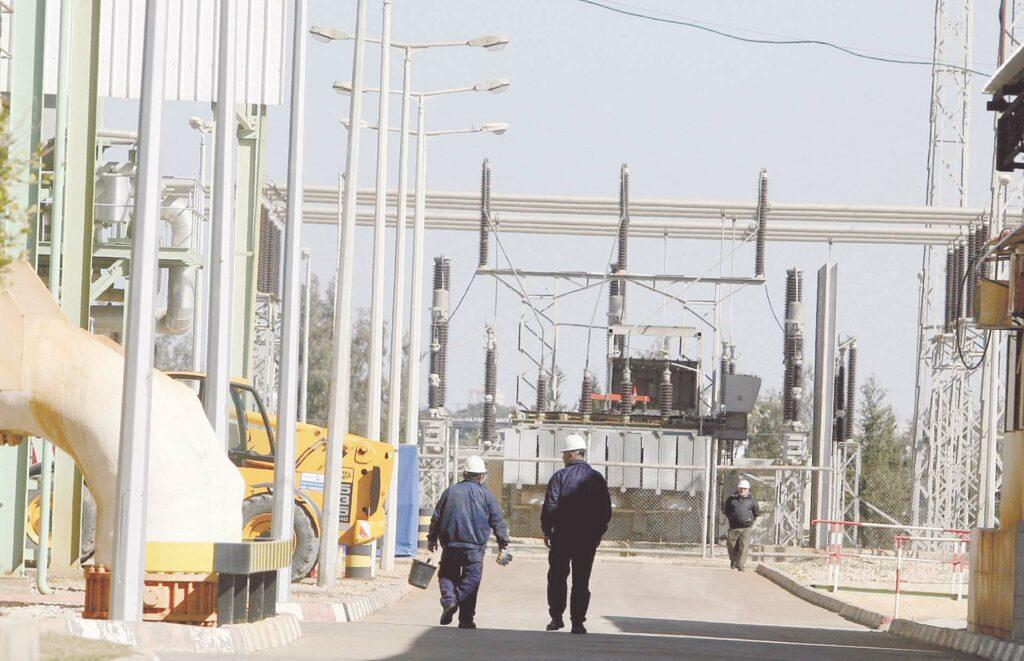 المصرية لنقل الكهرباء تصرف 28 مليون جنيه تعويضات لـ«مدكور للمشروعات»