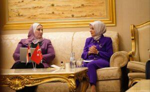 «القباج» تتفق مع وزيرة الخدمات الاجتماعية التركية على تنظيم معرض للتراث الحرفي والتعاون
