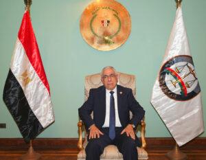 النائب العام يزور نيابة استئناف الإسكندرية ويلتقي رؤساء المحاكم الابتدائية والمحافظ