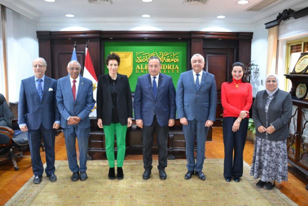 رئيس جامعة الإسكندرية وسفيرة قبرص يوقعان اتفاقية تحالف المدن
