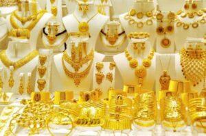 تهاوي الدولار الموازي يفقد أسعار الذهب لمعانها ويخفض عيار 21 نحو 110 جنيهات اليوم