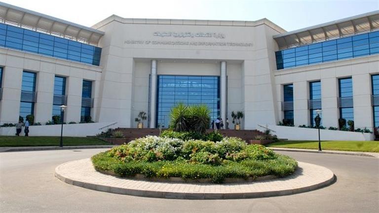 مجلس أمناء جامعة مصر للمعلوماتية يعتمد تقديم 20 منحة كاملة لأوائل الثانوية العامة والشهادات الأجنبية