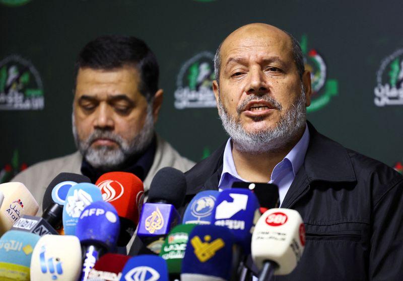 رويترز: وفد حماس يصل القاهرة لإجراء محادثات الهدنة