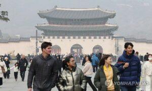 تجاوز مليون زائر.. عدد السياح الوافدين إلى كوريا يقفز 115%