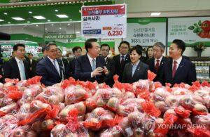 أسعار التفاح والكمثرى فى السوق الكورية تقفز لأعلى مستوى خلال 32 عاما