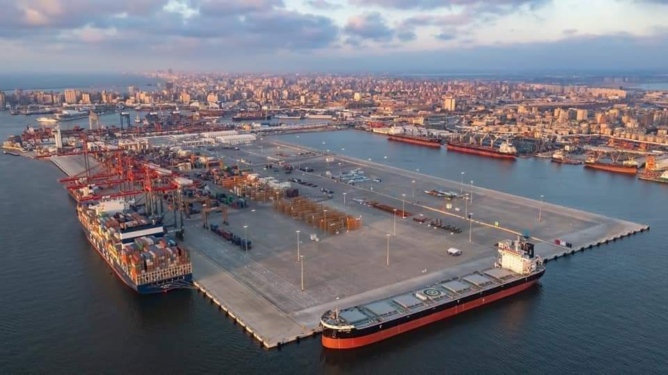 الحكومة تقرر إضافة 344 ألف متر مربع لميناء الإسكندرية