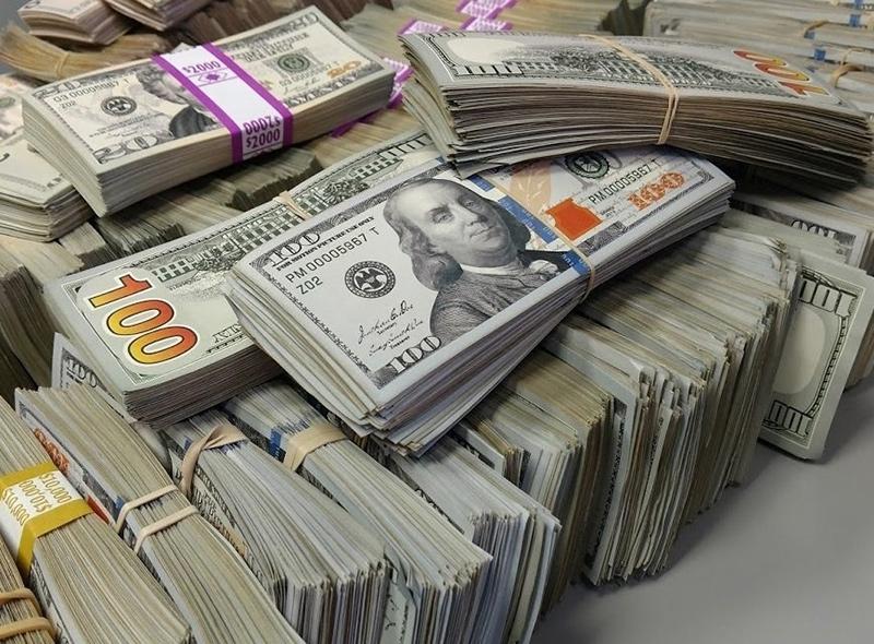 ضبط قضية غسل أموال من حصيلة الاتجار في النقد الأجنبي بالسوق السوداء
