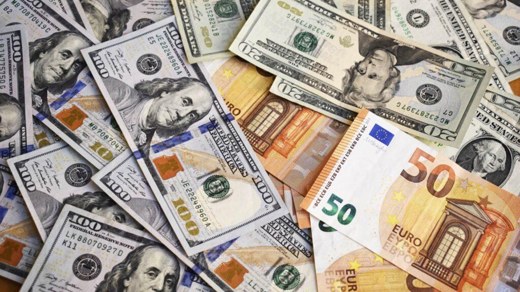 «الأهلي للصرافة»: ارتفاع حصيلة التنازلات عن العملات الأجنبية إلى 1.8 مليار جنيه
