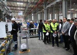 «يستهدف تصدير 60% من الإنتاج».. رئيس الوزراء يتفقد مصنع «بيكو مصر» للأجهزة المنزلية